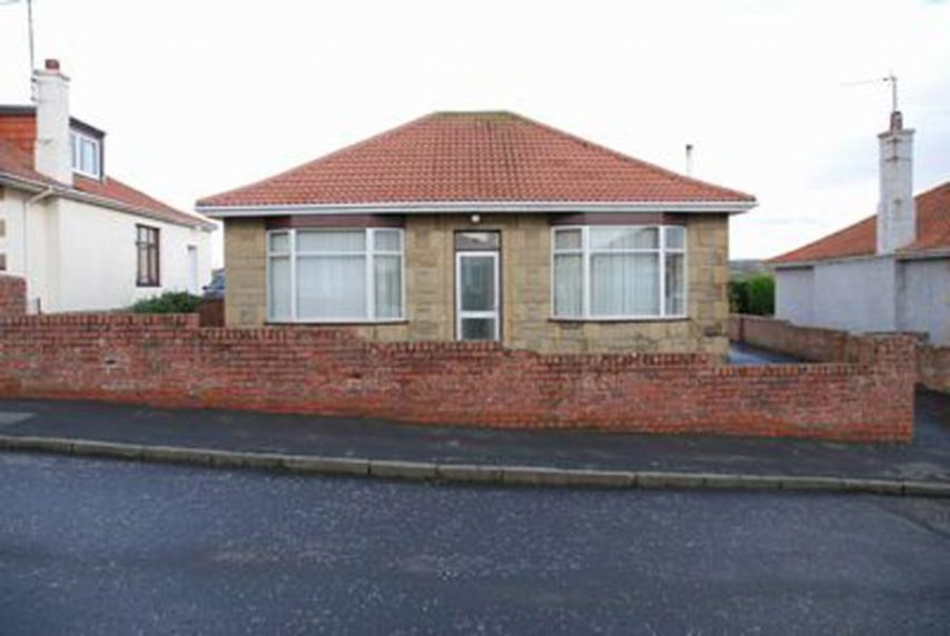 Ayr, Hawthorn Drive, KA7 3TB Black Hay