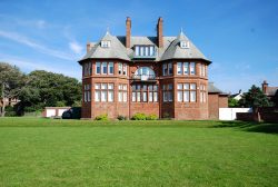 Ayr, Apartment 4, Wellsbourne House, Savoy Park, KA7 2XA