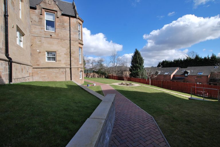 Glasgow, Langside, Mansionhouse Road, G41 3DN Black Hay