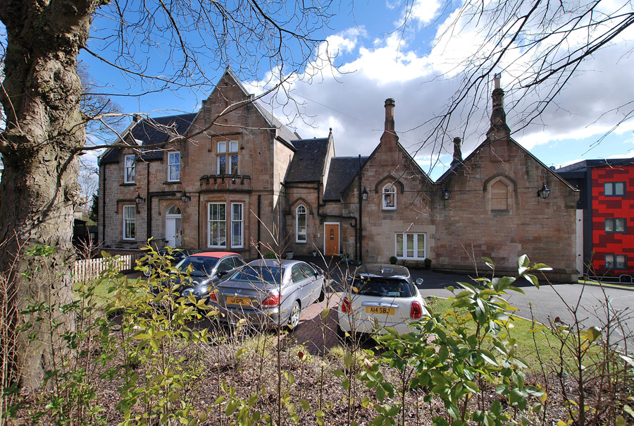 Glasgow, Langside, Mansionhouse Road, G41 3DN Black Hay